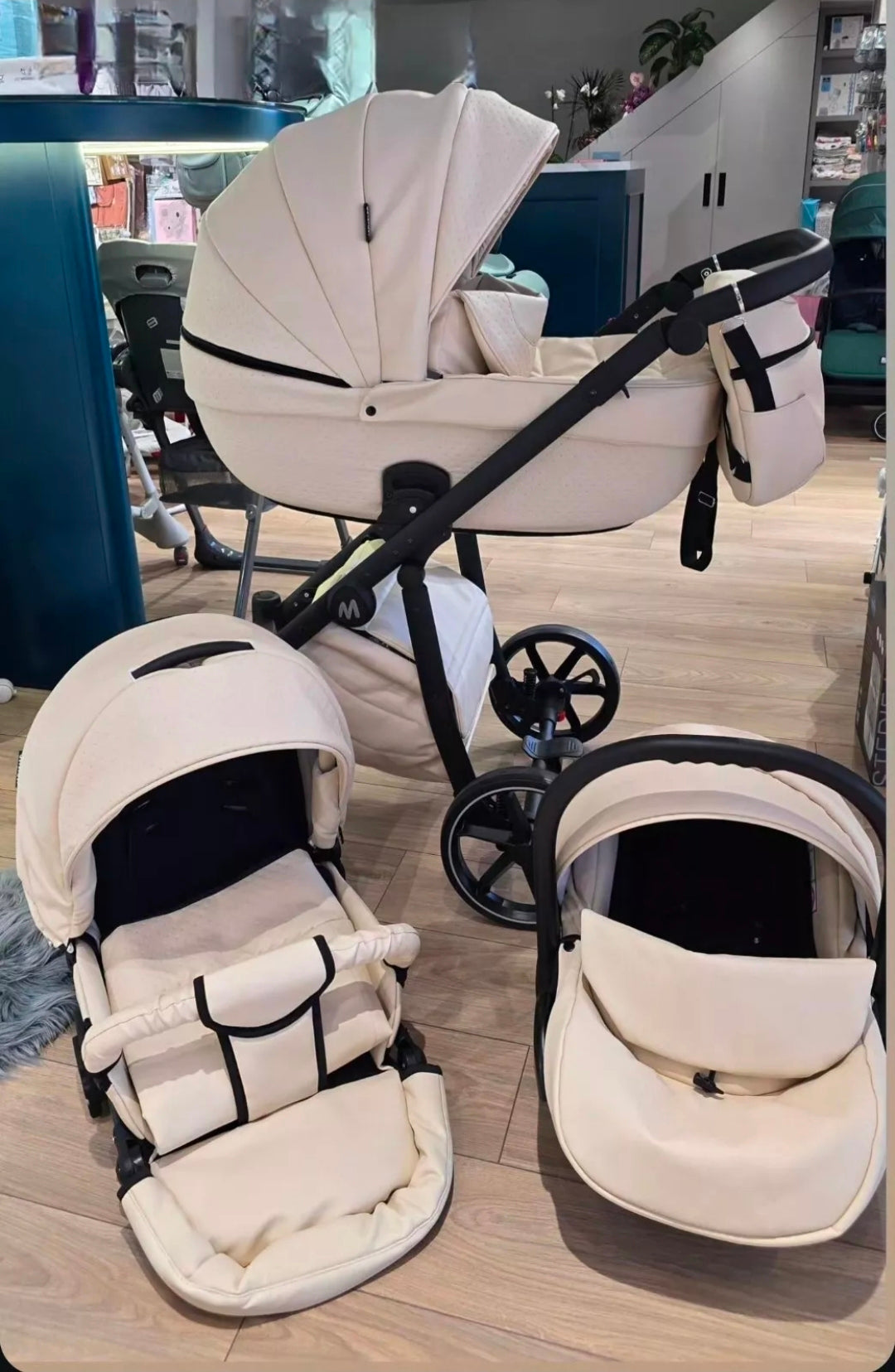 MOMMO FANTASY Kinderwagen 2in1/3in1/4in1 Öko-Leder /Autositz